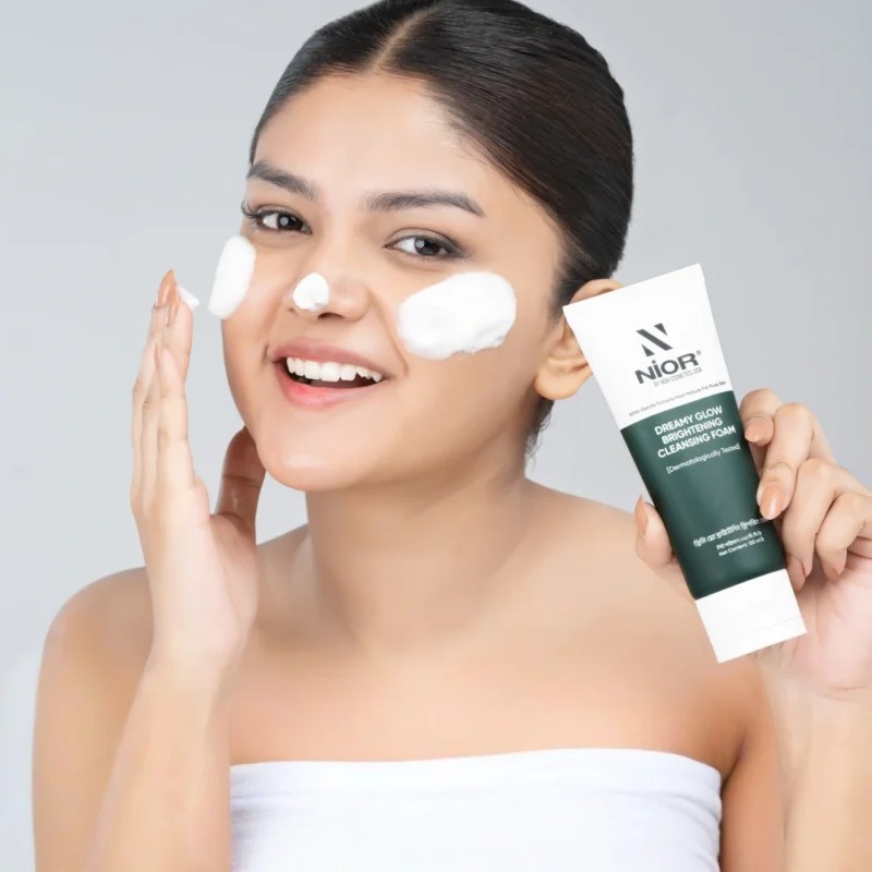 Nior Dreamy Glow Brightening Cleansing Foam 120ml - Image 4